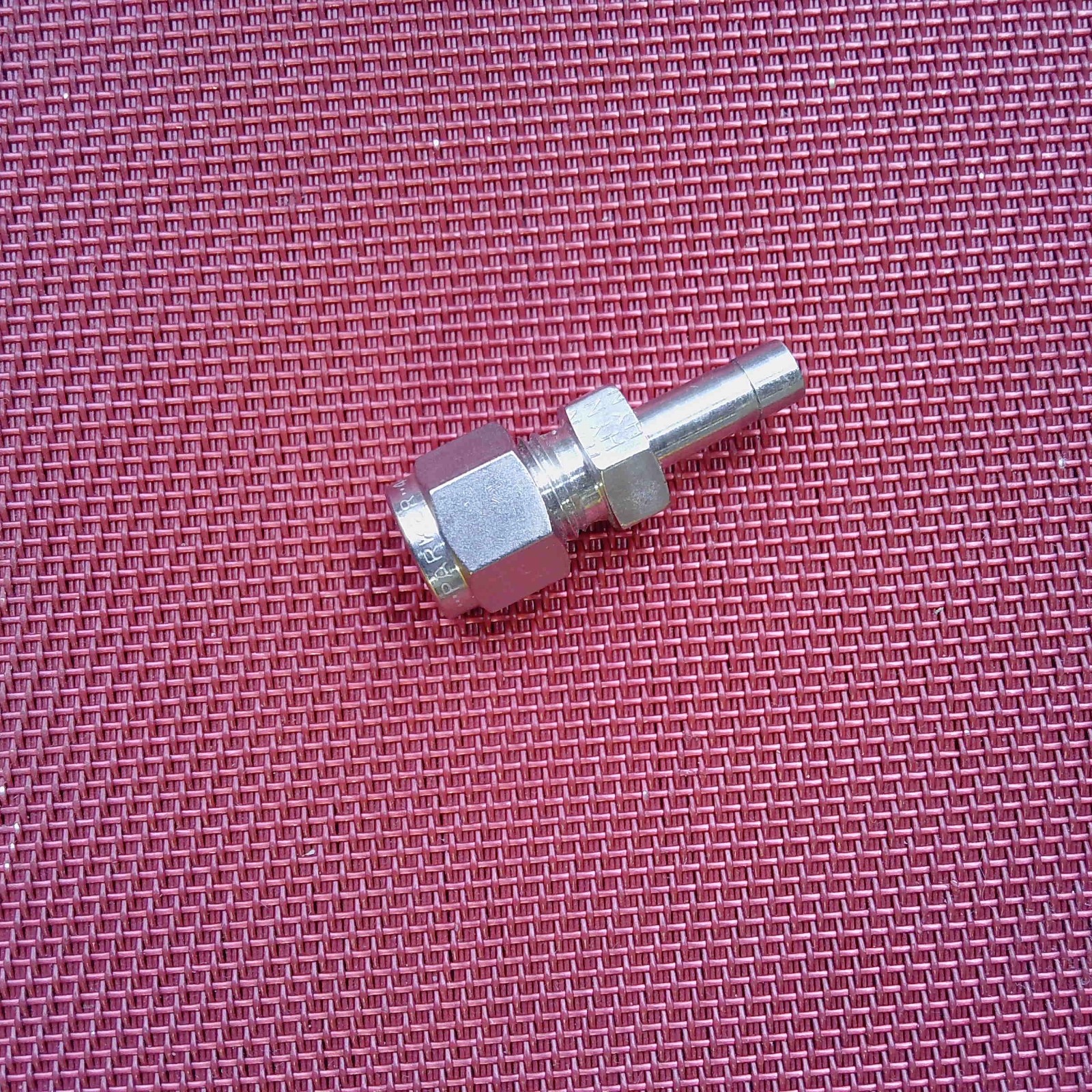 Parker® 1/4" OD Tube Adapter x 1/4" Tube OD Stub End Port 316 Stainless Steel