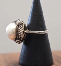 VINTAGE STERLING SILVER 925 CABLE TEXTURED STATEMENT RING WITH PEARL SZ 5