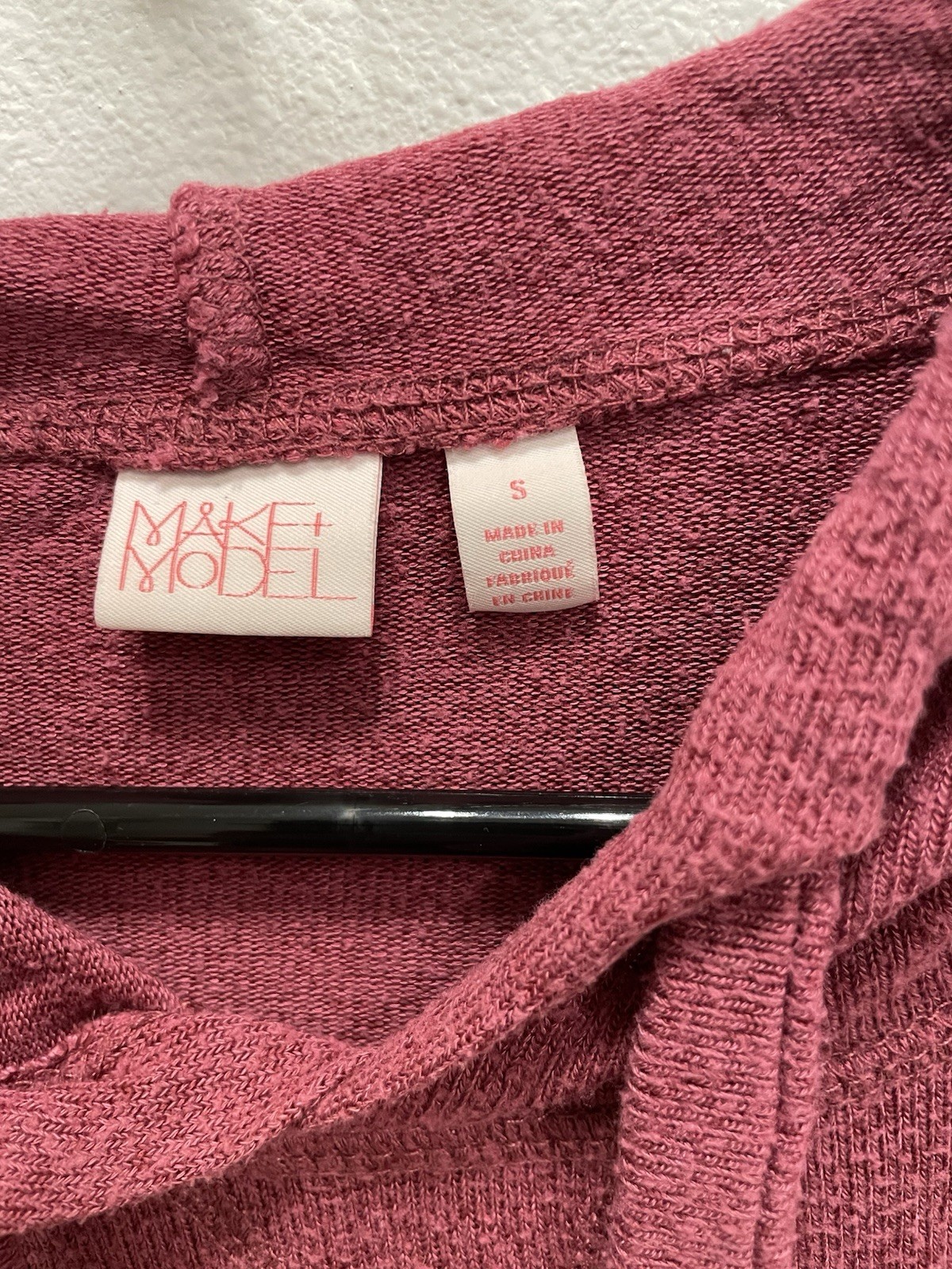 Make + Model Women's Red Pullover Hoodie, Sweatsh… - image 3