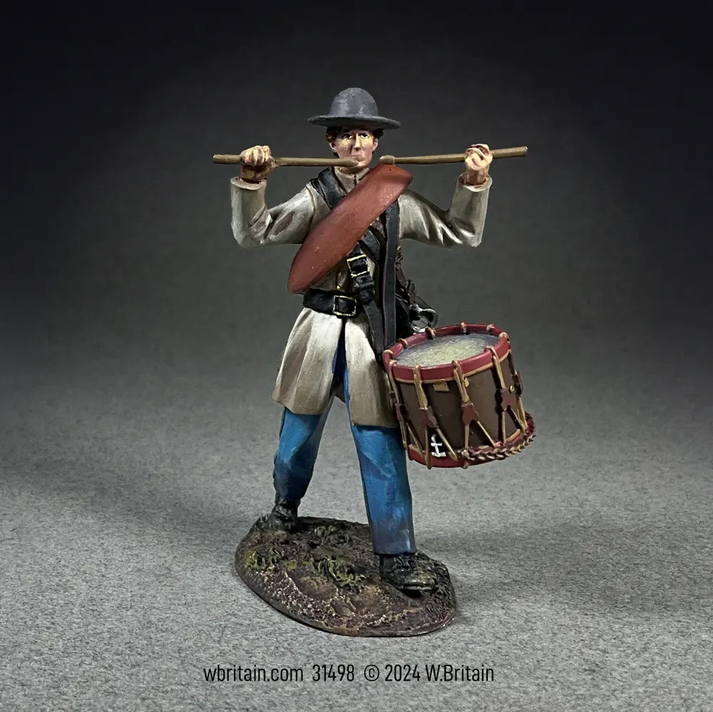 BRITAINS SOLDIERS 31498 - Infantry Drummer in Frock Coat Marching Diecast Figure