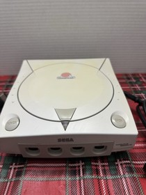 Sega Dreamcast System With Game