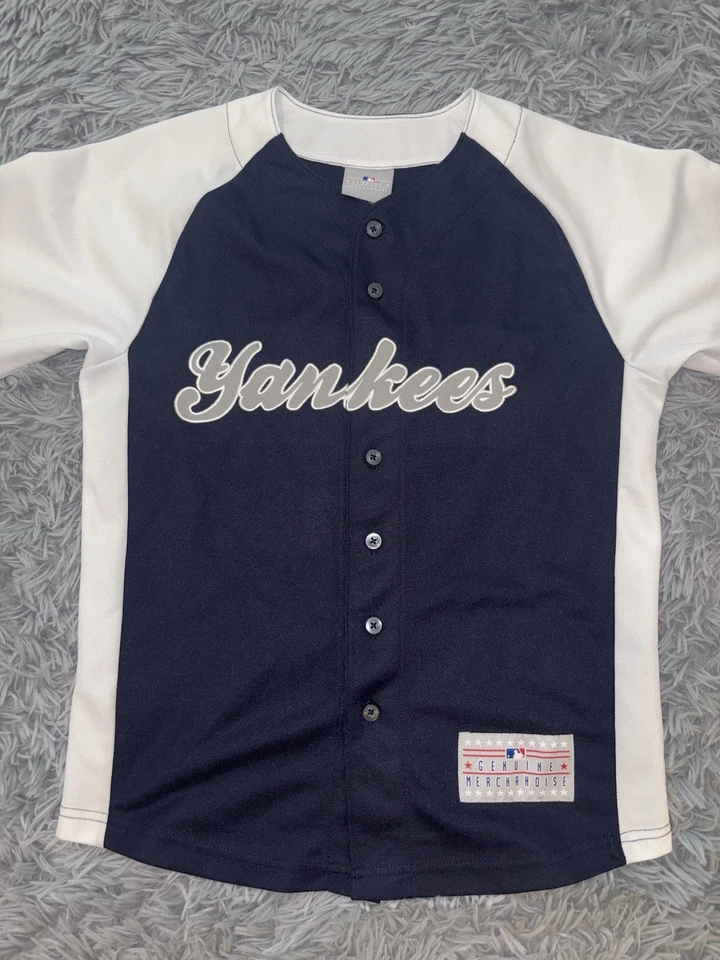 New York Yankees Youth Derek Jeter #2 Short Sleeve Button Up Jersey Size 10/12 - Image 2 of 4