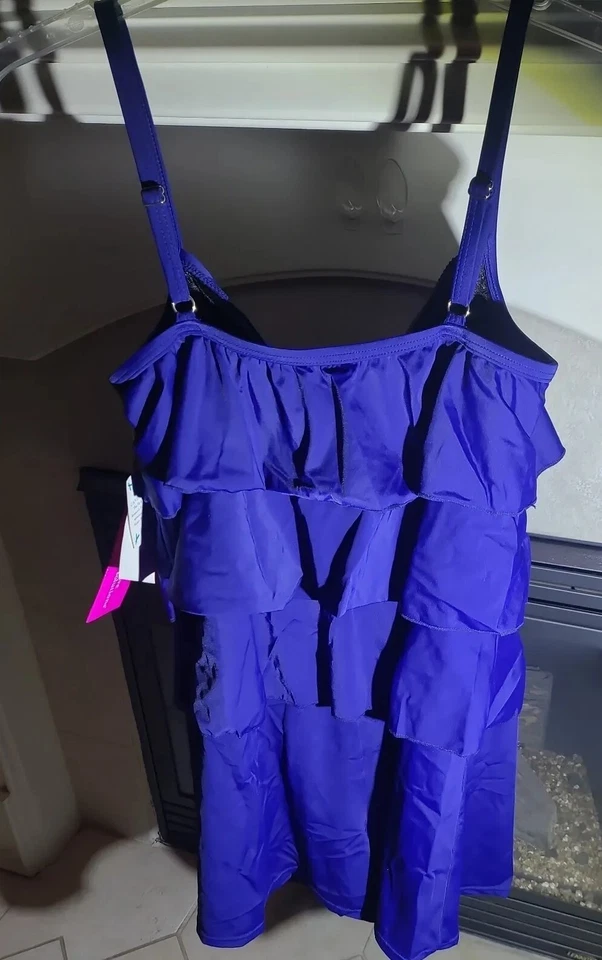 Traje de baño Fit 4 Ur Hips sólido dobladillo en V de 3 niveles bandeau mameluco talla 14 azul cobalto oscuro Foto 2 de 4