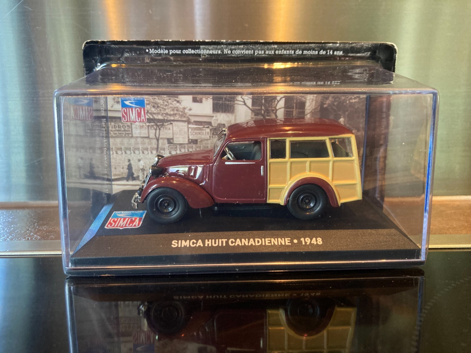 Simca Huit Canadienne 1948 miniature 1/43 Altaya voiture de collection en métal