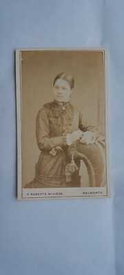 Antike Kabinettkarte /CdV,Echtfoto,eine Frau aus Walworth,1880er Jahre,Roberts Willson