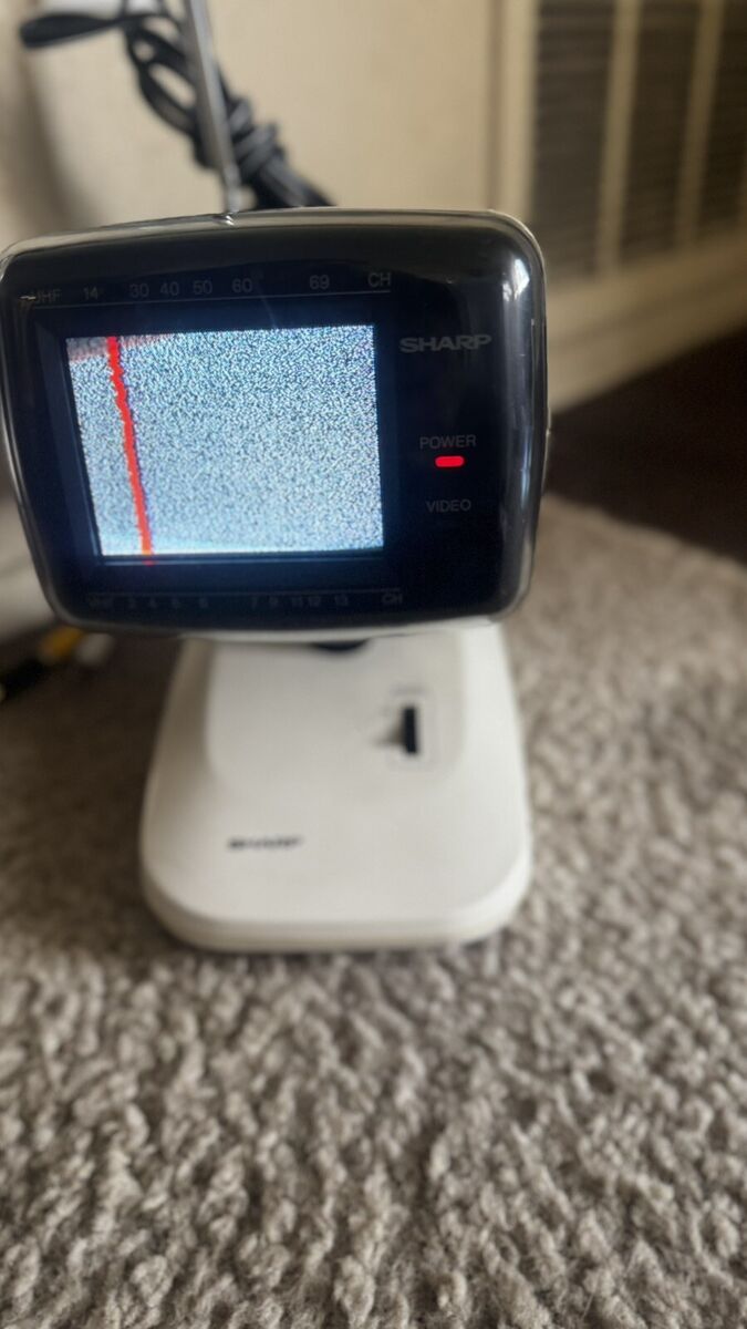 Vintage 1986 Space Age Sharp Tv 3LS36 (W) White. Works Great Vintage 1986 Space Age Sharp Tv 3LS36 (W) White. Works Great