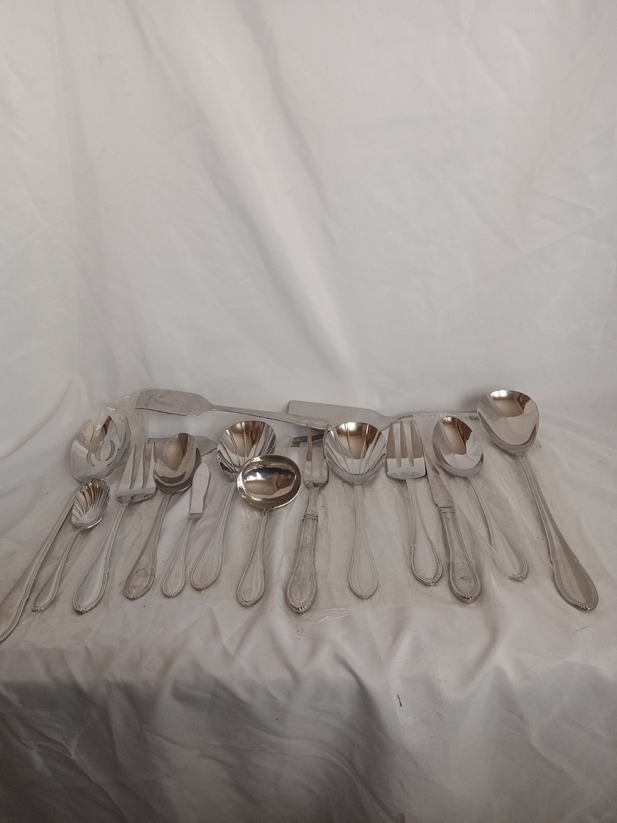 15 Pieces Stainless Serving Utensils Reed & Barton Isaac Mizrahi Bead  Read