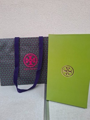   Authentic Tory Burch Green Box 30x18x11 cm + Original Papiertüte sehr gut