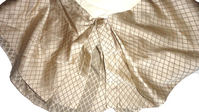 CROSCILL WINDSOR DIAMOND GREEN PLATINUM (1) QUEEN BEDSKIRT 13'' SPLIT CORNER