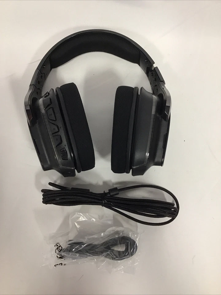 Logitech G635 981-000748 7.1 LIGHTSYNC Surround Sound Gaming Headset - Black - Image 2 of 4