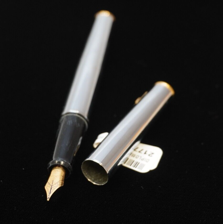 Elegant & Beautiful Diplomat Fountain Pen Chrome