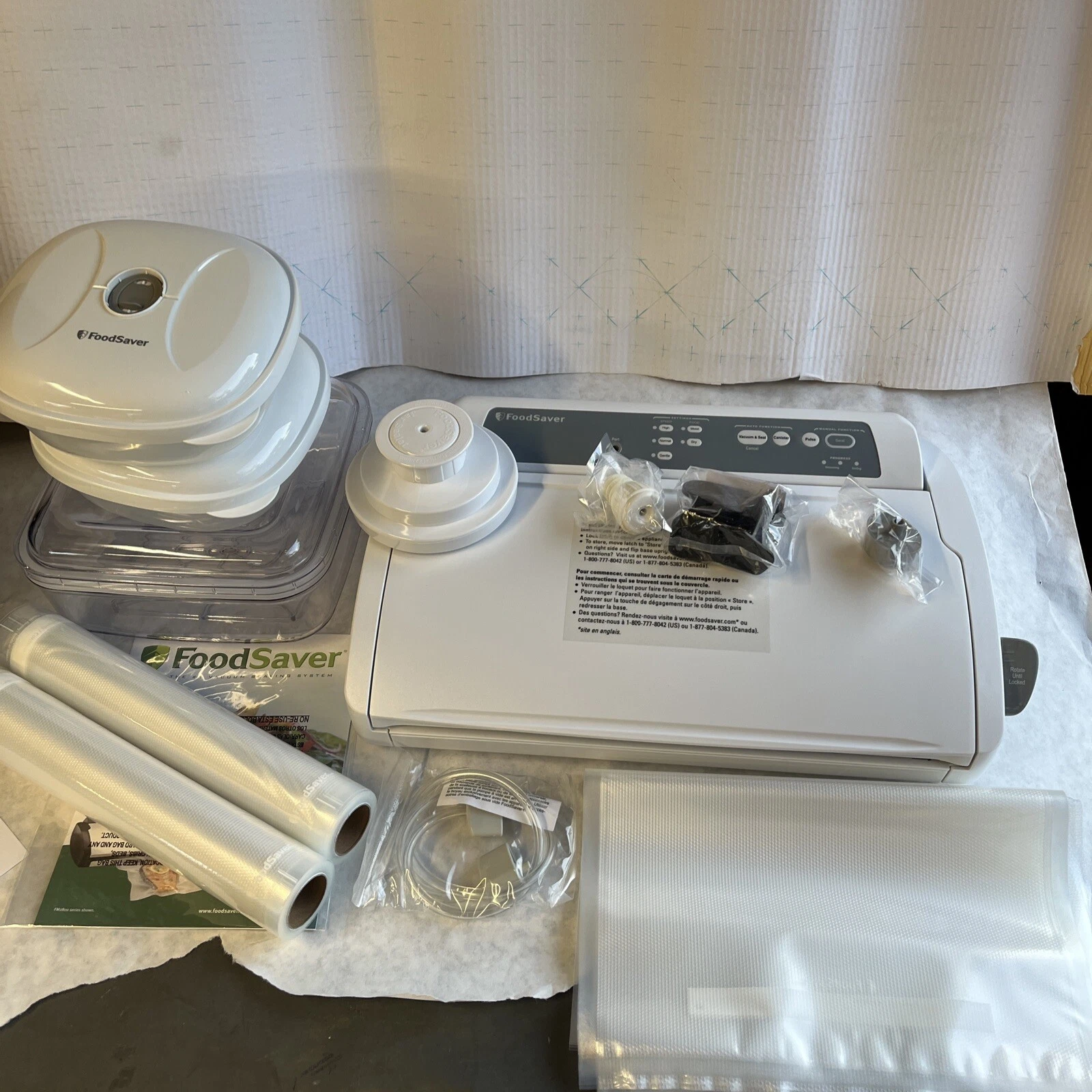 FoodSaver FM2871 Vacuum Sealer Food Preservation Syst w/Containers, Bags, Rolls