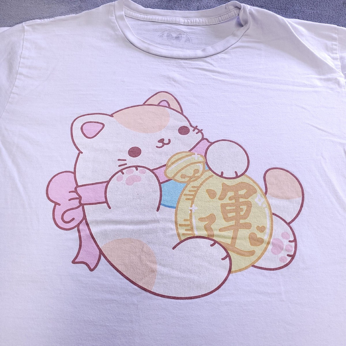 Japanese Lucky Cat Fat Playing Money Coin Crypto Anime Graphic Med Shirt
