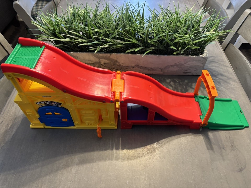 Fisher Price Little People Fold & Go Wheelies Rev N Sounds Car Race ...
