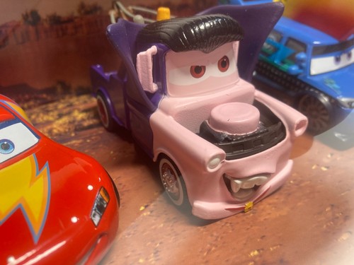 DISNEY STORE PIXAR CARS 4 PACK DIE CAST HALLOWEEN LIGHTNING MATER DJ RED - Picture 10 of 15
