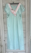 Vintage Vanity Fair Short Nightgown Mint Green Medium Applique Nylon Chemise