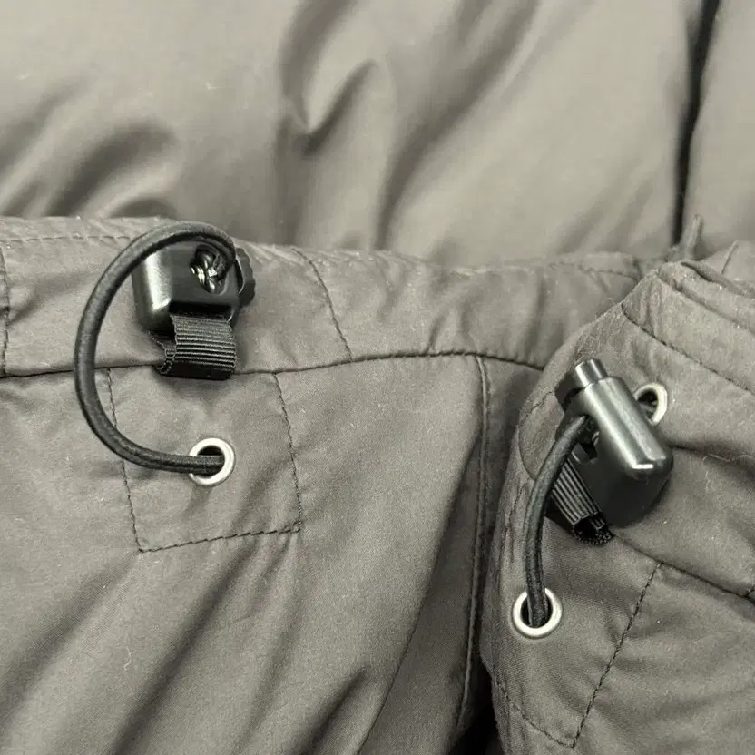 Patagonia Down Puffer Jacket - Authentic, Size M thumbnail 2