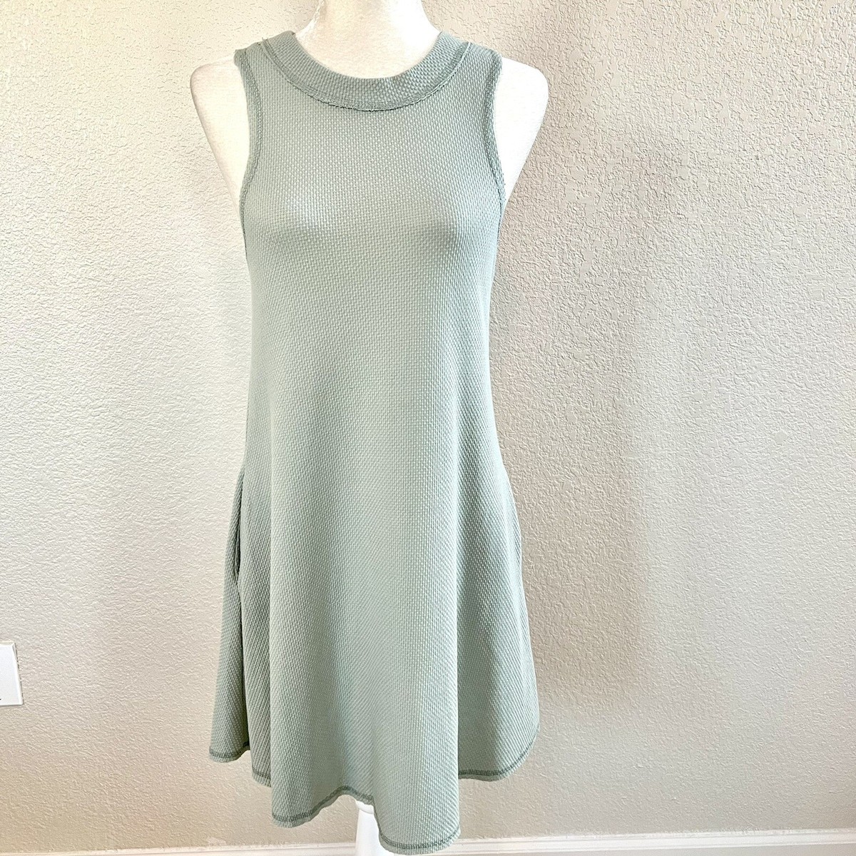 Flawless Green Fit & Flare Shirt Sun Dress Size Small Thin Knit Light Open  Back