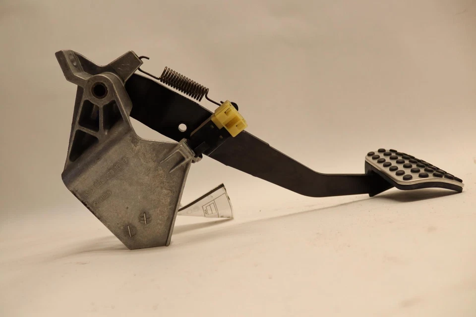 2004-2008 CHRYSLER CROSSFIRE PARKING PAD BRAKE STOP PEDAL PAD OEM Foto 2 de 4