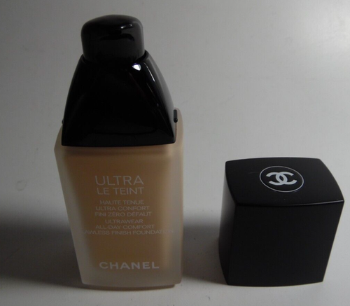 Chanel Ultra Ultrawear All Day Comfort Flawless Finish Foundation 1 fl Oz BD11 - Picture 5 of 10