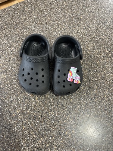 CE40 Crocs Baby Toddler Size 4 Black Rubber Clog Shoes - Picture 3 of 8