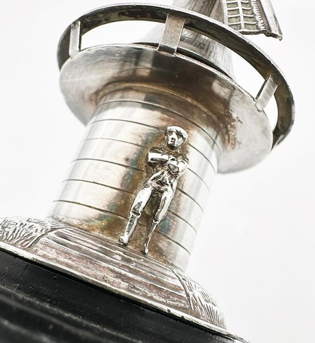 VINTAGE DUTCH WINDMILL TROPHY WHITE METAL - Picture 8 of 9