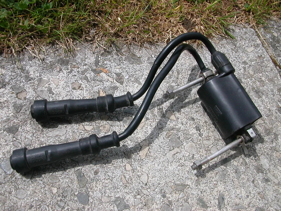 Zündspule original ignition coil 2+3 Honda CB 750 SevenFifty RC42 1992 - 2002 - Bild 1 von 1