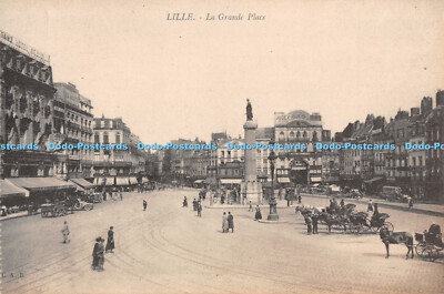 R453484 Lille La Grande Place C A B