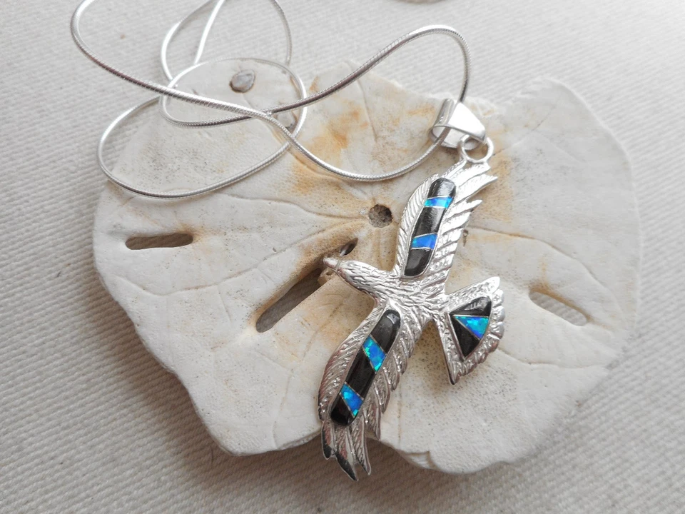 Collar de cadena de 20" con colgante de águila de ópalo australiano de ónix con incrustaciones de ley RE727 Foto 2 de 4