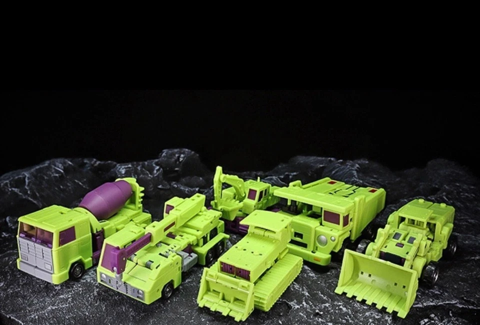 Transformation Ms Magic Square Devastator 2025 !! - Immagine 3 di 4