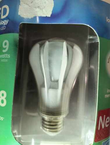 GE Energy Smart 9W=40W LED Bulb 450 Lumens - 3000K - NEW IN BOX - Picture 3 of 7