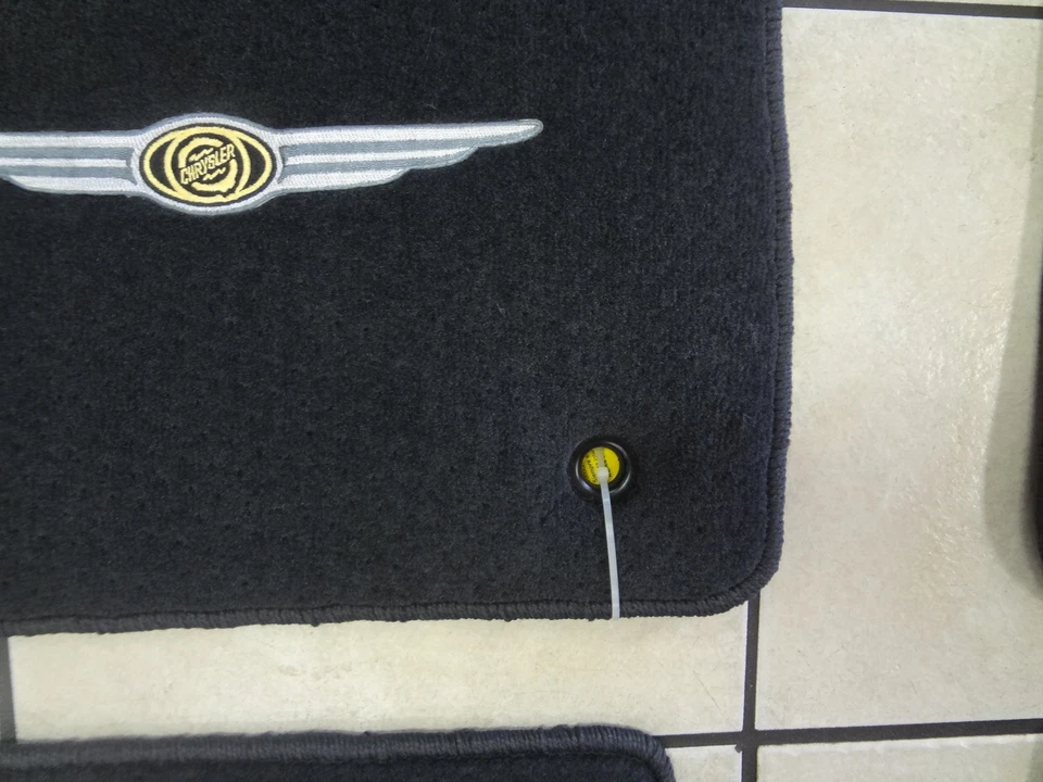 07-11 Chrysler Sebring 200 Nuevo Alfombrillas Premium Gris Pizarra Oscuro Mopar Fabricante Original Foto 3 de 3