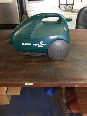 Eureka Mighty Mite II Model 3630. VAC-8