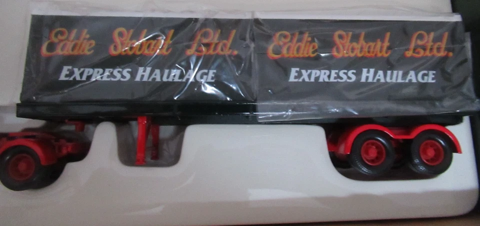 CORGI FODEN ARTIC TRAILER WITH CONTAINERS & ADDITIONAL LOAD - STOBART No. 14302 - Image 3 of 4