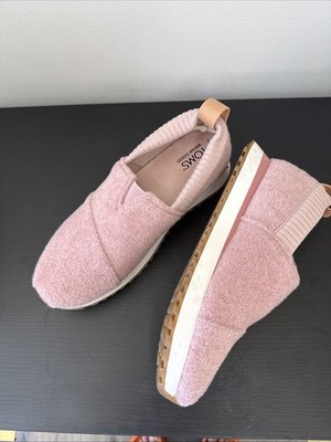 TOMS Slip-on Sneakers In Frost-pink Felt w/Cozy Fleece Lining. Ladies sz 8