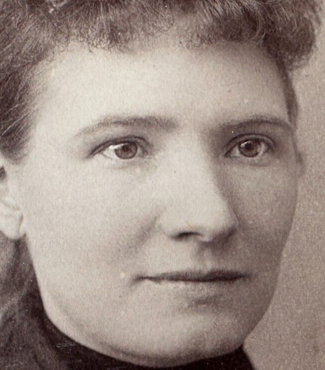 Clarion,PA Antique Cabinet Card Photo Victorian Beautiful Woman Diamond Jewelry