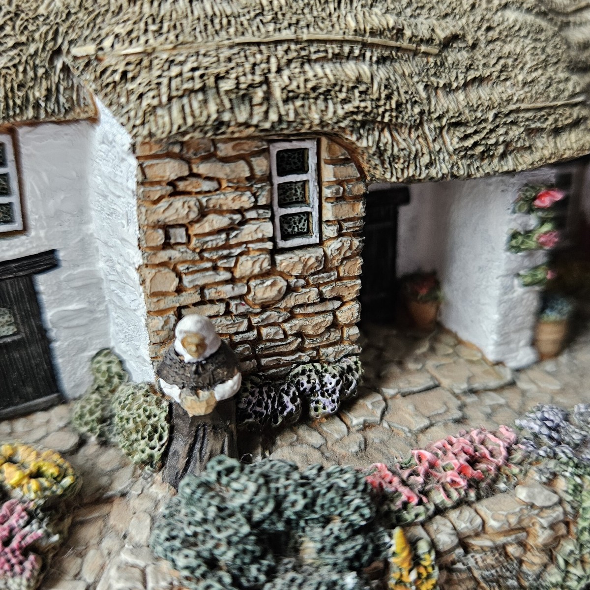 Vintage Collectible Lilliput Lane 