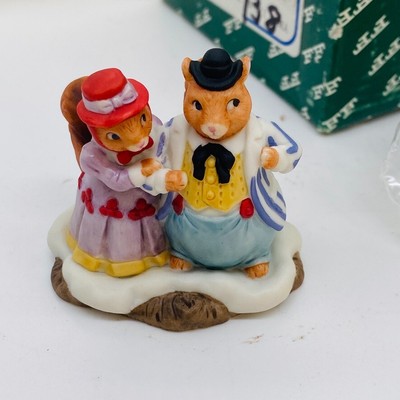 Fitz & Floyd Enchanted Forest Holiday Hamlet Squirrel Family Figurine 1994