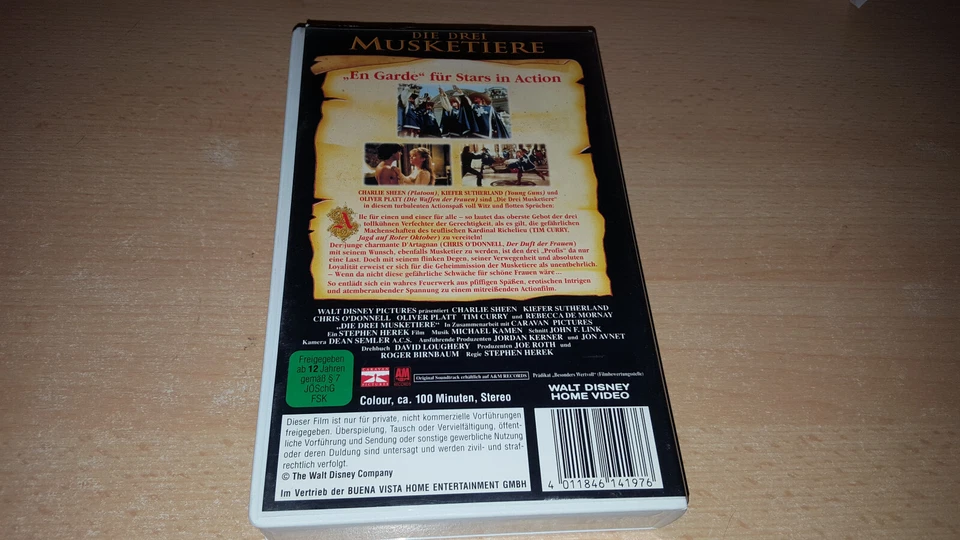 Die drei Musketiere - Charlie Sheen - Tim Curry - All for Love - Disney VHS - Bild 2 von 2