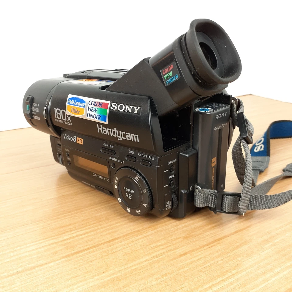 Камкордер цифровой с зумом Sony Handycam CCD-TR416 Video 8 180x с ночной съемкой протестирован - Изображение 3 из 4