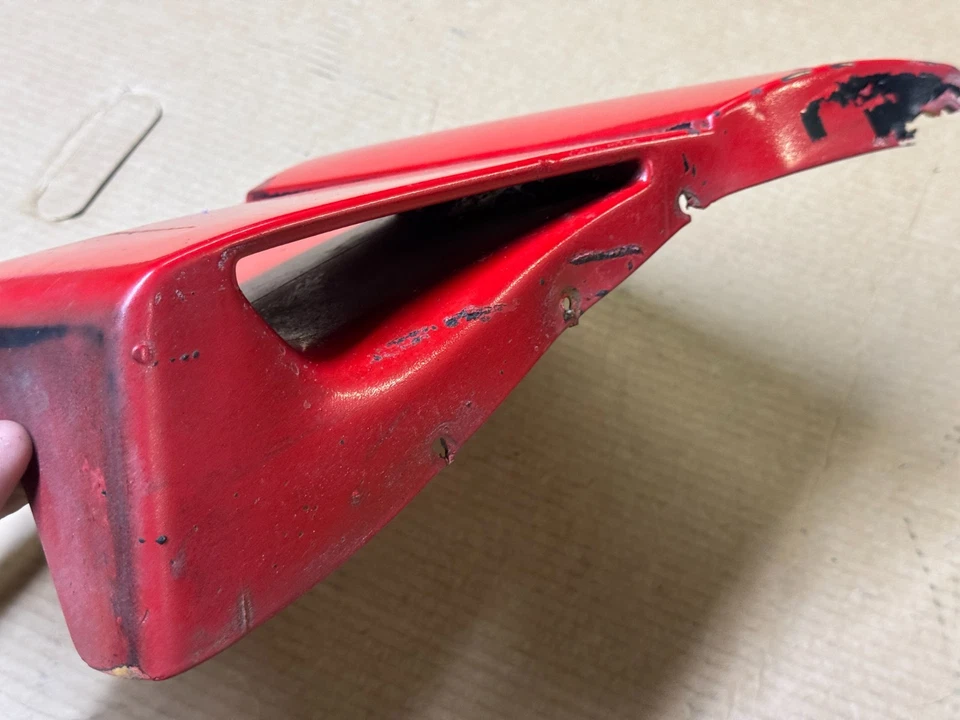 87-90 Ford Mustang GT GUARDABARROS DELANTERO EFECTO SUELO ESPATA GFX LH DRIVERS de fábrica OEM Foto 3 de 4