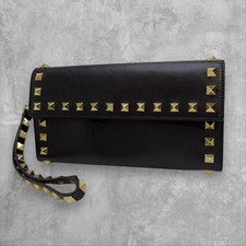 Valentino Garavani Rockstud Bi fold Long Wallet Wallet Clutch Bag Clutch Wallet