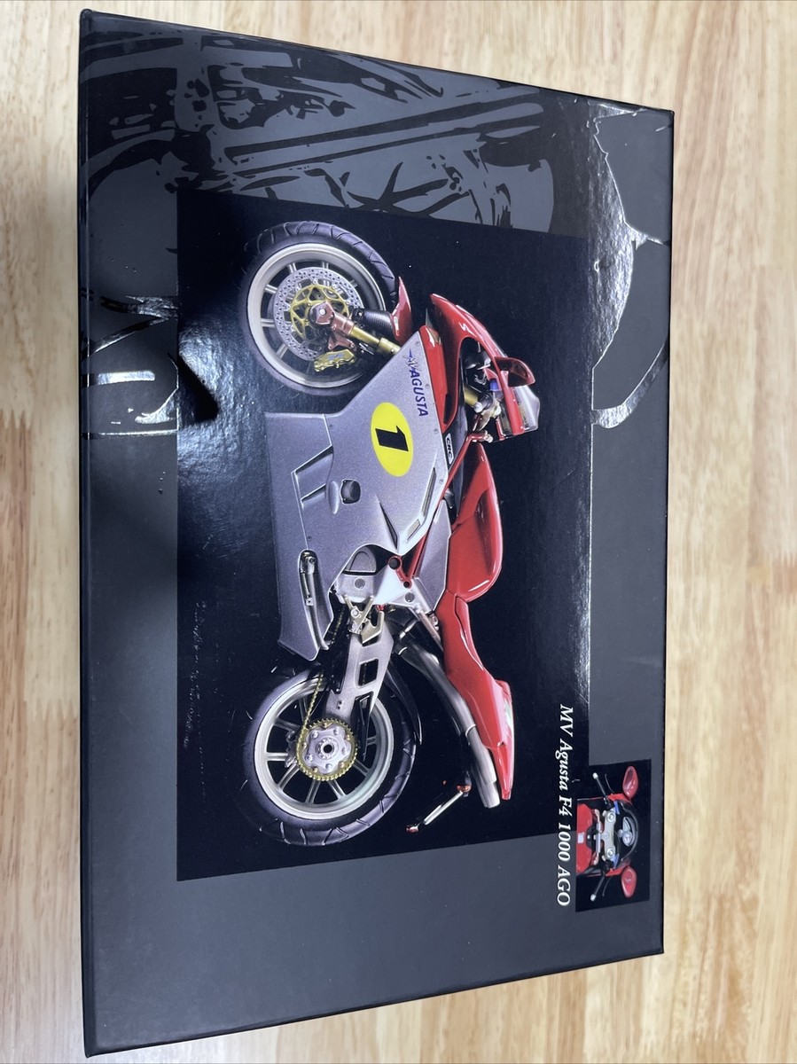 Minichamps Mv Agusta F4 1000 Ago 1/12 Scale Silver/red 122121720