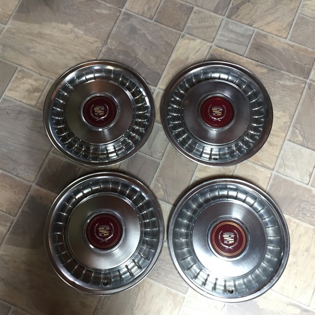 Set of 4 CADILLAC HUBCAPS WHEEL COVERS ANTIQUE VINTAGE eBay