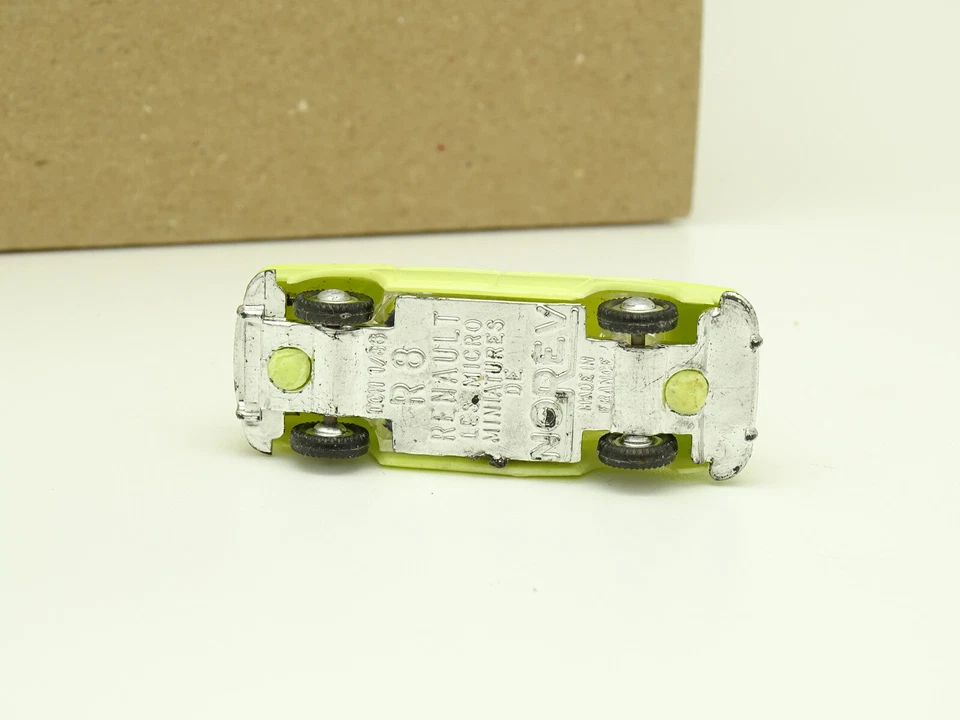 Norev Micro Miniature 1/86 HO - Renault 8 Gialla - Immagine 3 di 3