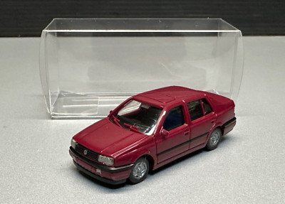 Volkswagen VW Vento sedan Limousine Auto 4-Türer PKW 4-door car Wiking H0 1:87