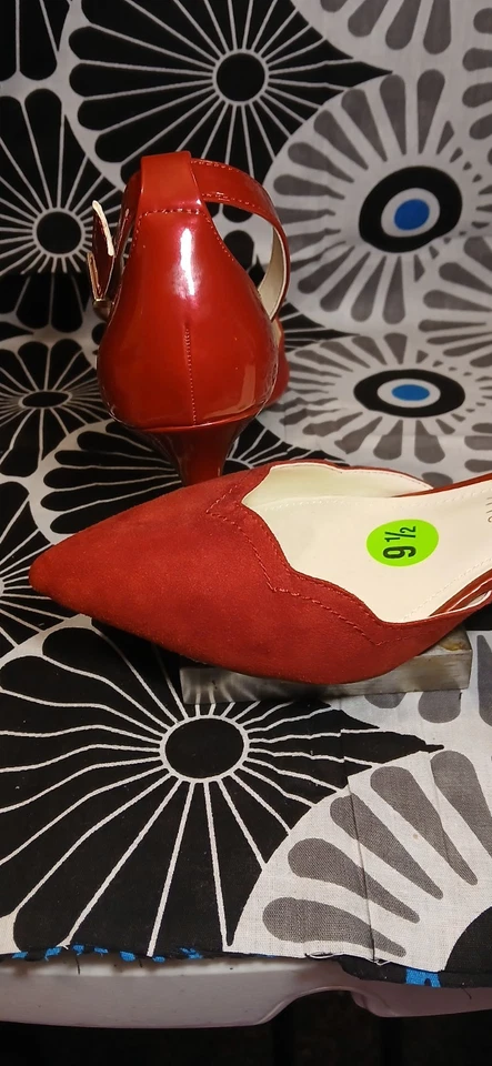 Zapatos de tacón Anne Klein Iflex Findaway rojos de gamuza sintética para mujer de 2,5" talla 9,5 M NUEVO Foto 2 de 4