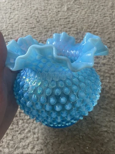 Vintage Fenton Turquoise Blue Opalescent Hobnail Ruffled Art Glass Vase 5”
