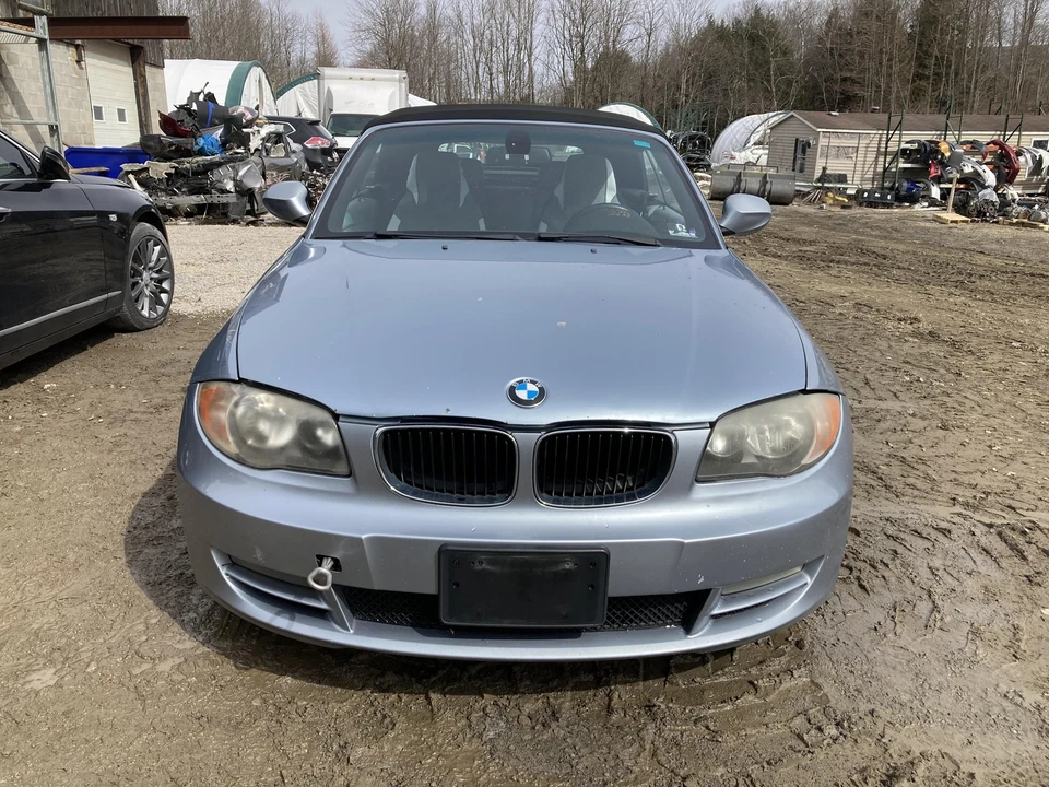 10 BMW 128I Rear Bumper Reinforcement (REBAR ONLY) - Imagem 2 de 4