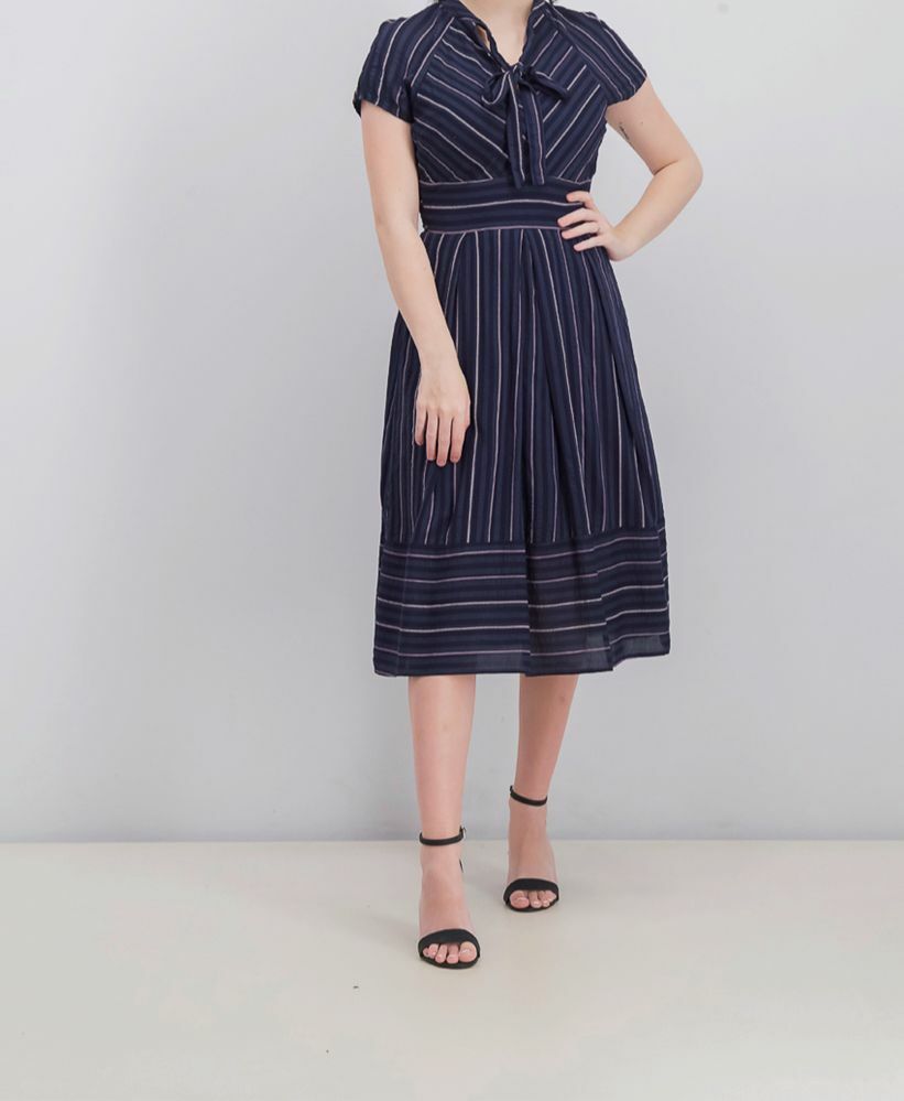walter baker midi dress $228 Walter Baker Women's Blue Stripe Tie V Neck Short Sleeve Midi Dress Sz 6